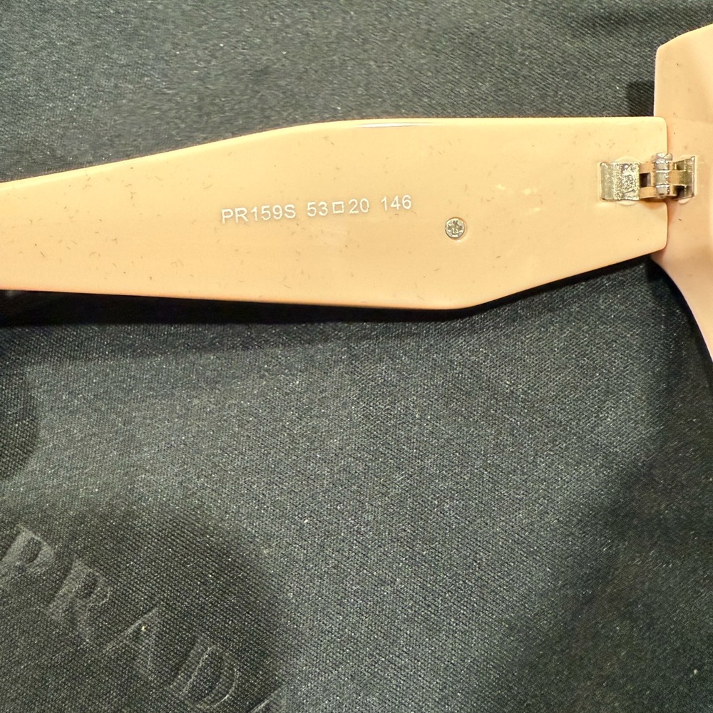 Prada Women's Pink Frame Sunglasses EUC - Picture 4 of 8